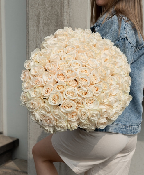 Букет из 101 белой розы Вендела