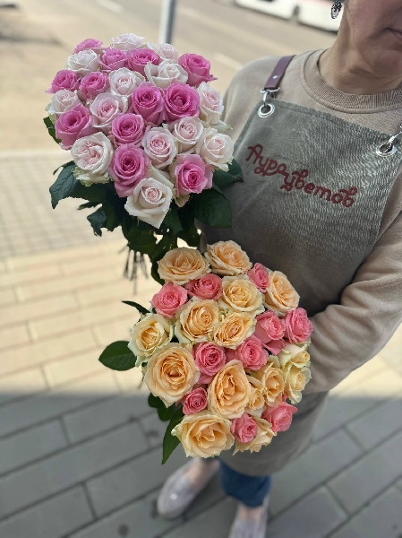 АКЦИЯ. Букет из 25 Российских роз (нежный микс) (130₽/шт)