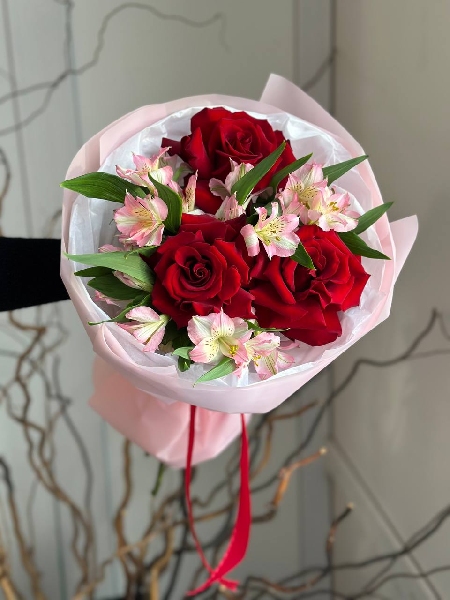 Букет с французскими розами "Валентинка" на 14 февраля