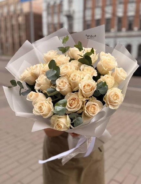 Букет из 25 белых роз "Венделла"