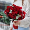 Букет красных роз 40 см "Пылкое чувство"