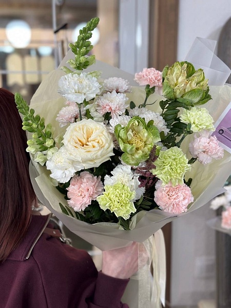 Букет с розами Вегги "Самой восхитительной"