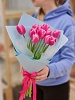 Букет из 11 классических розовых тюльпанов