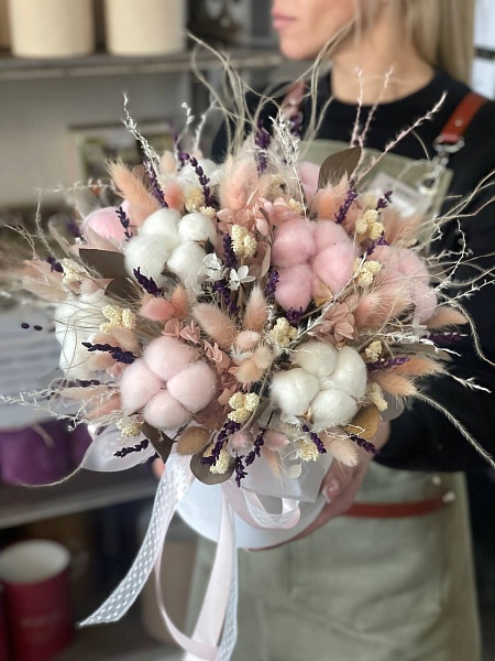 Композиция с сухоцветами "Нежное облако"