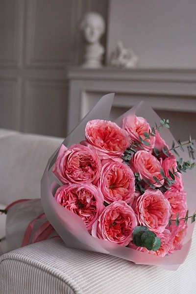 Букет из 15 пионовидных роз "Для любимой"