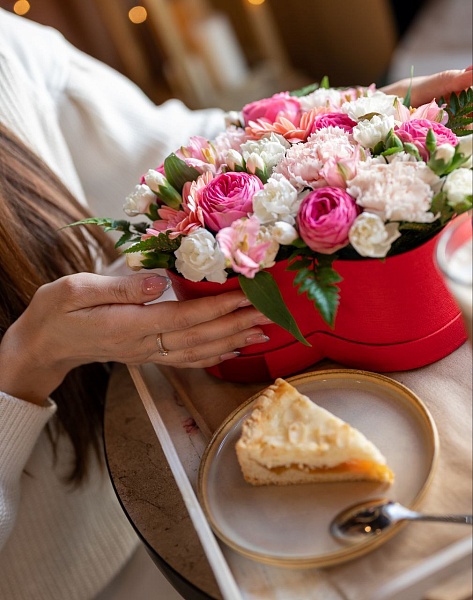 Композиция "С любовью"