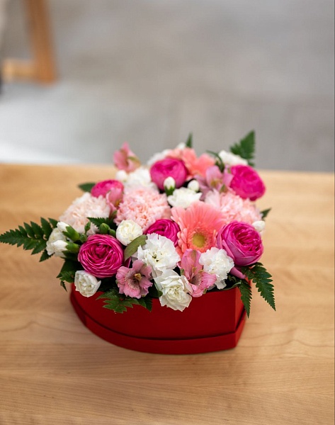 Композиция "С любовью"