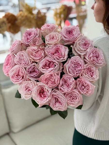 Букет из 25 пионовидных роз "Пинк охара"