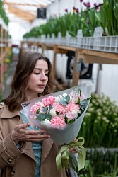 Букет с тюльпанами "Цветочное настроение"