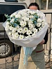 Букет из 9 кустовых ромашковых хризантем и незабудок 