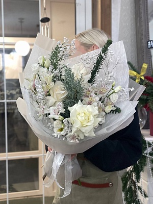 Зимный букет с нобилисом "Узоры на стекле"