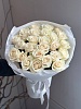 Букет из 25 белых классических роз