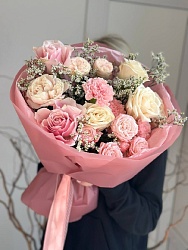 Букет с розами "Сладкая безмятежность"