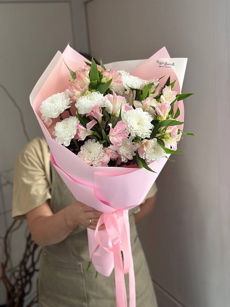 Букет из хризантем и альстромерий  "Мечта" 