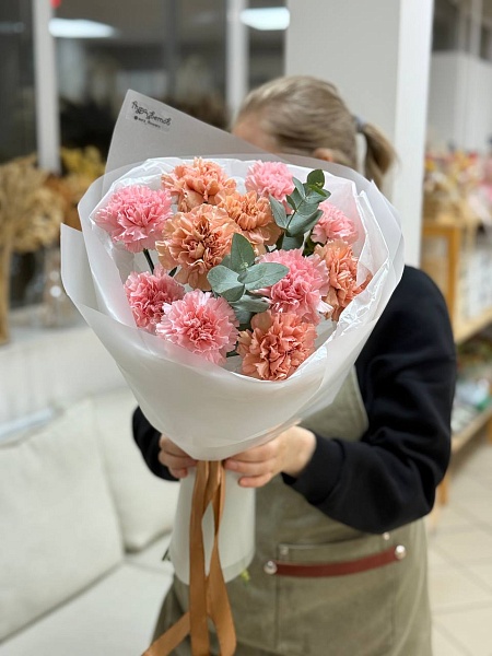 Букет из 11 гвоздик "Карамельный вкус"