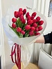 Букет из 25 классических красных тюльпанов