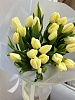 Букет из 25 классических лимонных тюльпанов