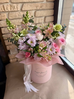 Композиция в шляпной коробке "Сладкий роман"