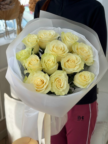 Букет из 11 белых роз Мондиаль