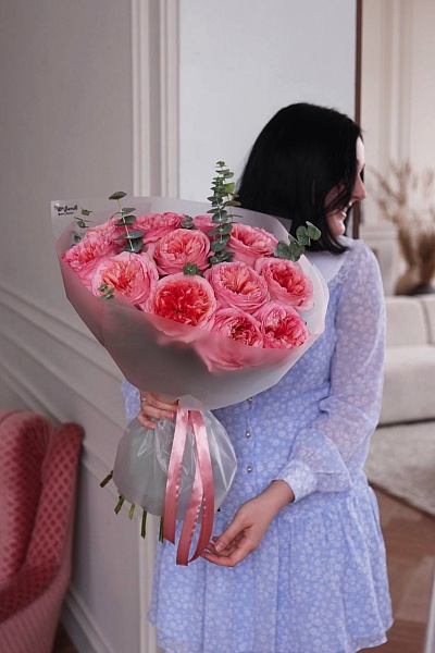 Букет из 15 пионовидных роз "Для любимой"