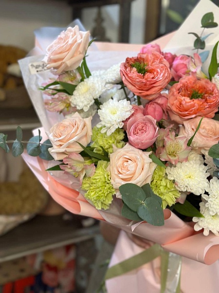 Букет с пионовидными розами "Нежный фьюжн"