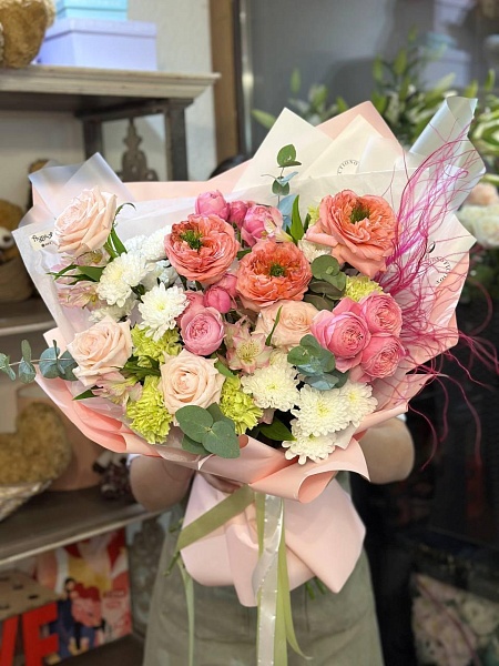 Букет с пионовидными розами "Нежный фьюжн"