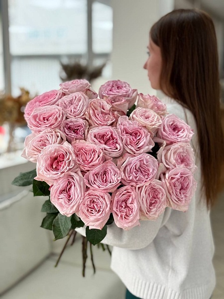 Букет из 25 пионовидных роз "Пинк охара"