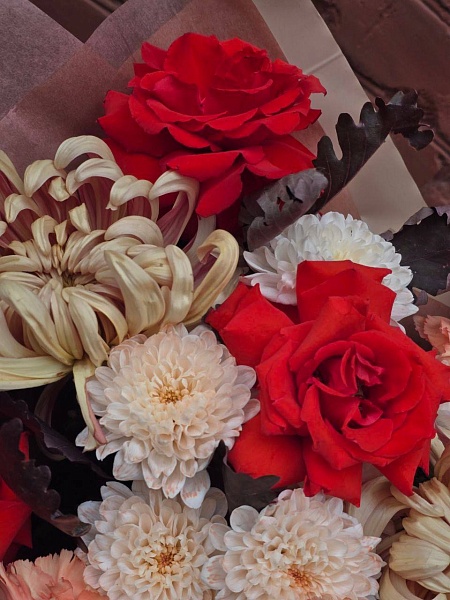 Букет с хризантемами Виенна Коппер «Пряное солнце»