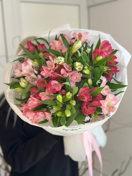 Букет из 15 альстромерий "Моей нежной"