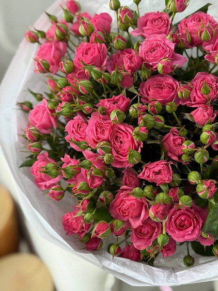 АКЦИЯ. Букет из 9 кустовых роз "Пинк деменшн"