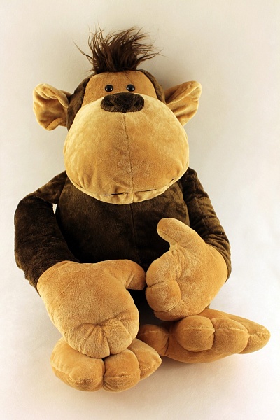 Плюшевая обезьянка