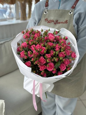 АКЦИЯ. Букет из 9 кустовых роз "Пинк деменшн"