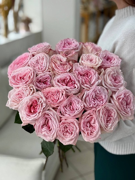 Букет из 25 пионовидных роз "Пинк охара"