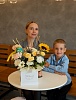 Осенняя композиция с подсолнухом и глобусом