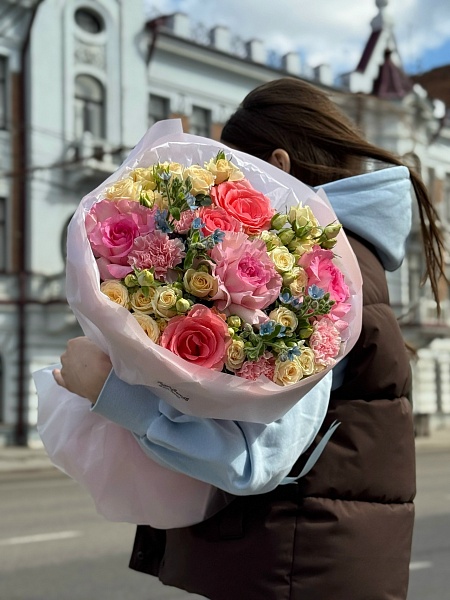 Дофаминовый букет с французскими розами 