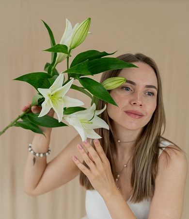 АКЦИЯ. Белая лилия