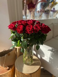 Роза Россия красная 50-60 см (АКЦИЯ)