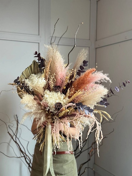 Интерьерный букет из сухоцветов "Изящность"