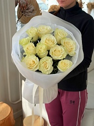 Букет из 11 белых роз Мондиаль