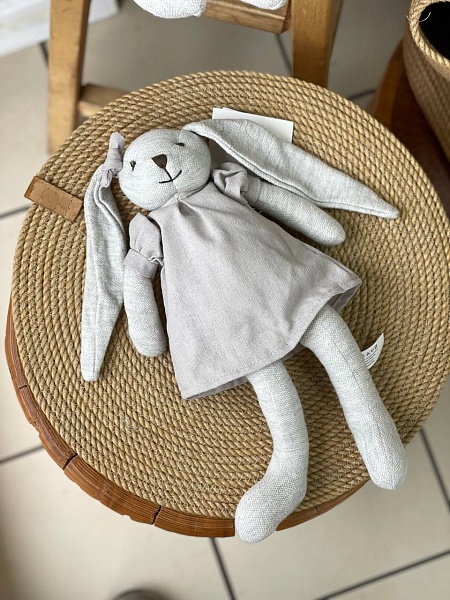 Мягкая игрушка Зайка в платье 
