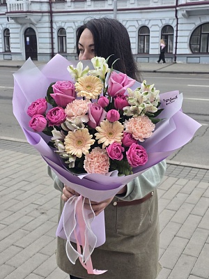 Букет с мини-герберами "Акварельная мечта"