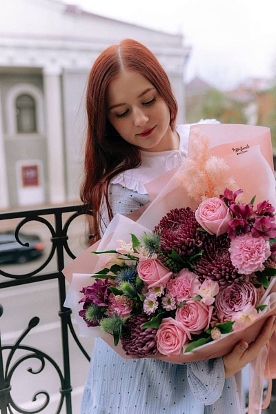 Букет с хризантемами Бигуди "От чистого сердца" 