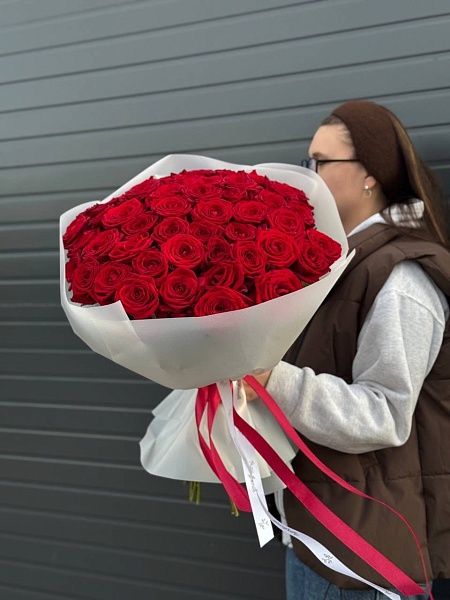 АКЦИЯ. Букет из 51 красной Российской розы «Чародейка» (160₽/шт)