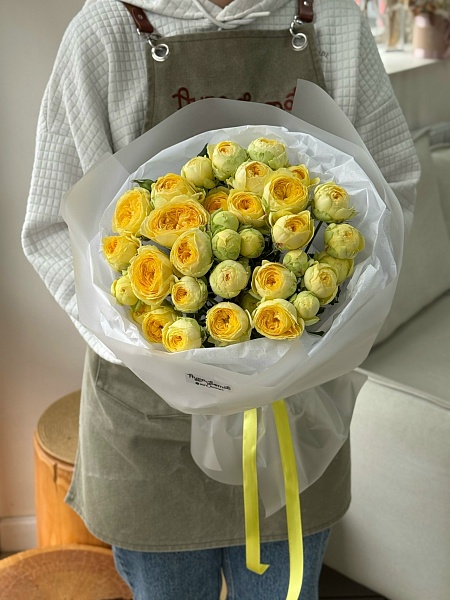 Букет из 9 кустовых пионовидных роз "Пиони Баблс"