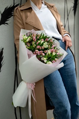 АКЦИЯ. Букет из 15 альстромерий "Нежное Очарование" (250₽/шт)
