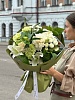 Букет с лилией и французскими розами "Богемный микс"