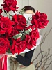 Букет из 11 красных французских роз "Купидон L" на 14 февраля