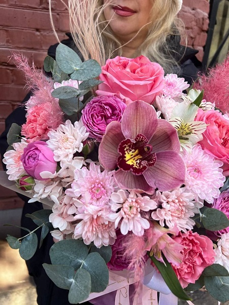 Композиция в шляпной коробке "Радость"