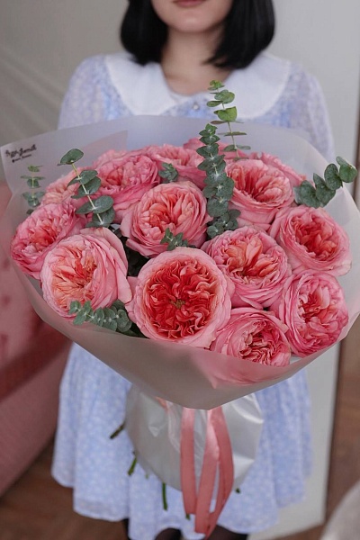 Букет из 15 пионовидных роз "Для любимой"