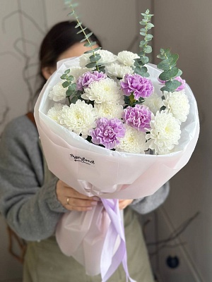 Букет с лунными гвоздиками "Сиреневая луна"